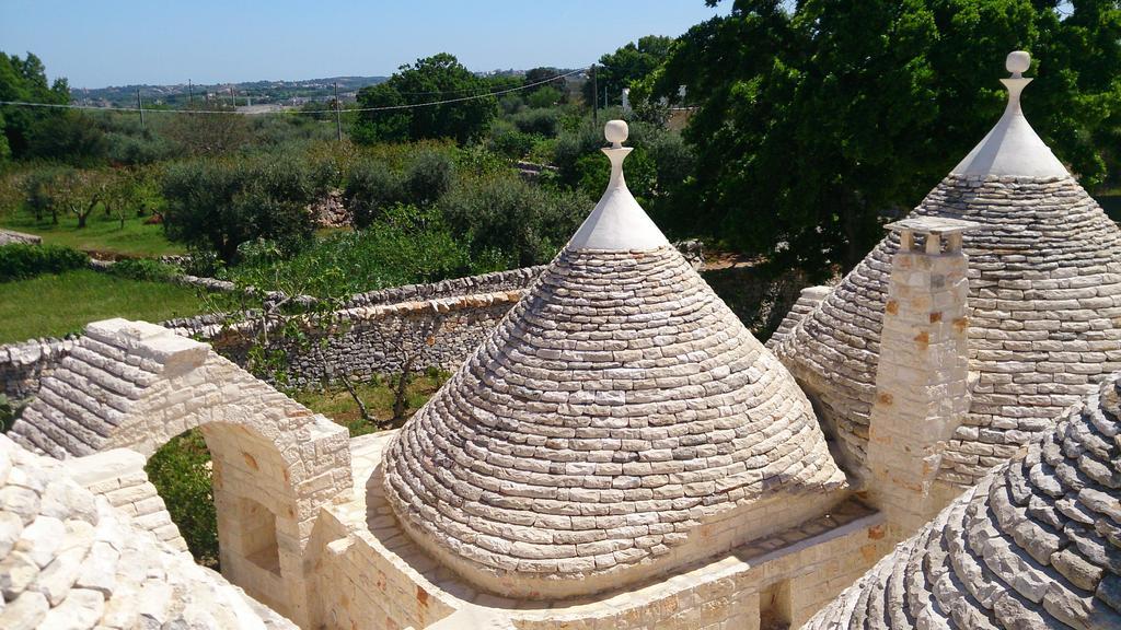 Almapetra Trulli Resort Locorotondo Exterior foto
