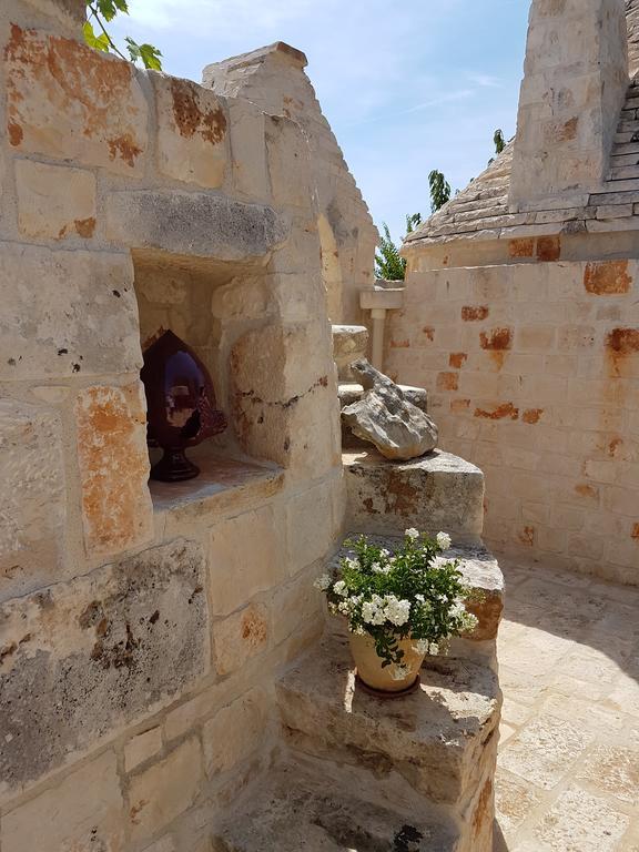 Almapetra Trulli Resort Locorotondo Exterior foto