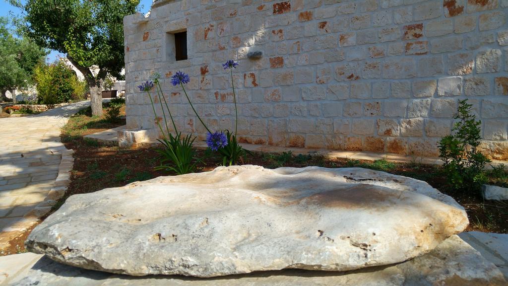 Almapetra Trulli Resort Locorotondo Exterior foto