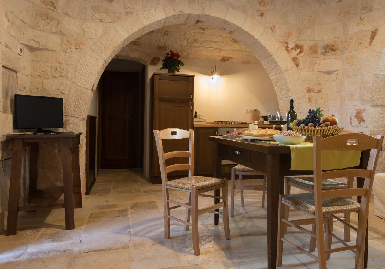 Almapetra Trulli Resort Locorotondo Exterior foto