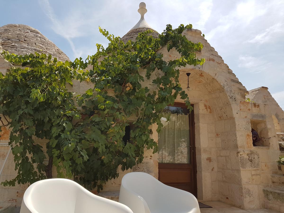 Almapetra Trulli Resort Locorotondo Exterior foto