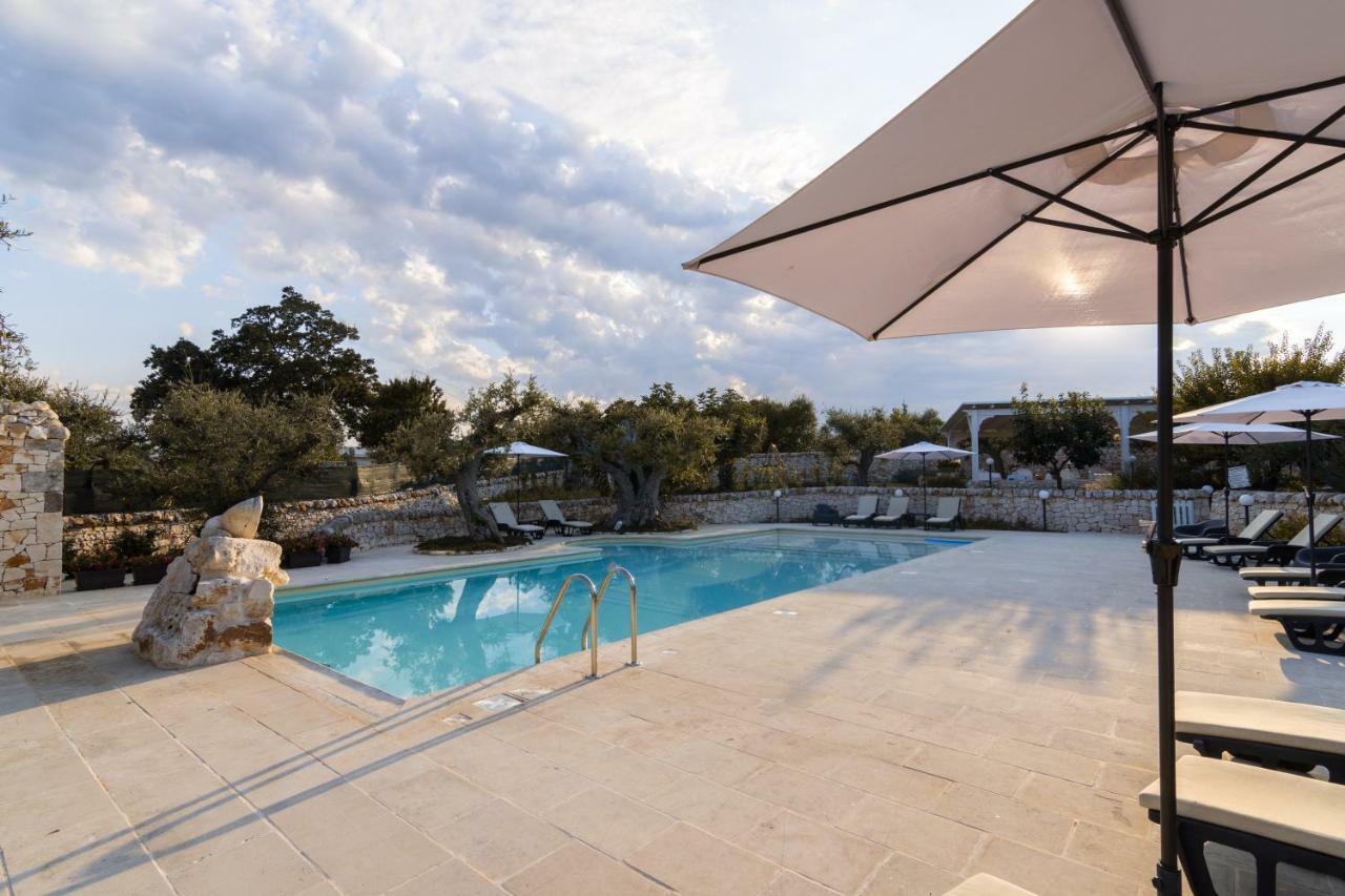 Almapetra Trulli Resort Locorotondo Exterior foto